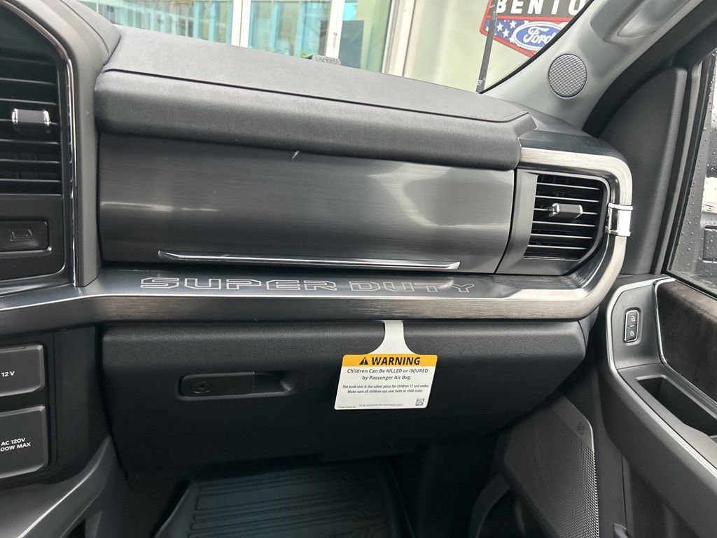 New 2026 Ford F350 Lariat w/ Black Appearance Package image 31