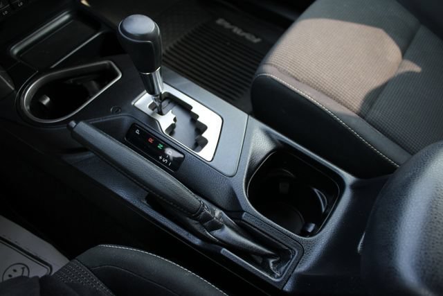 Used 2018 Toyota RAV4 XLE AWD/4WD image 18