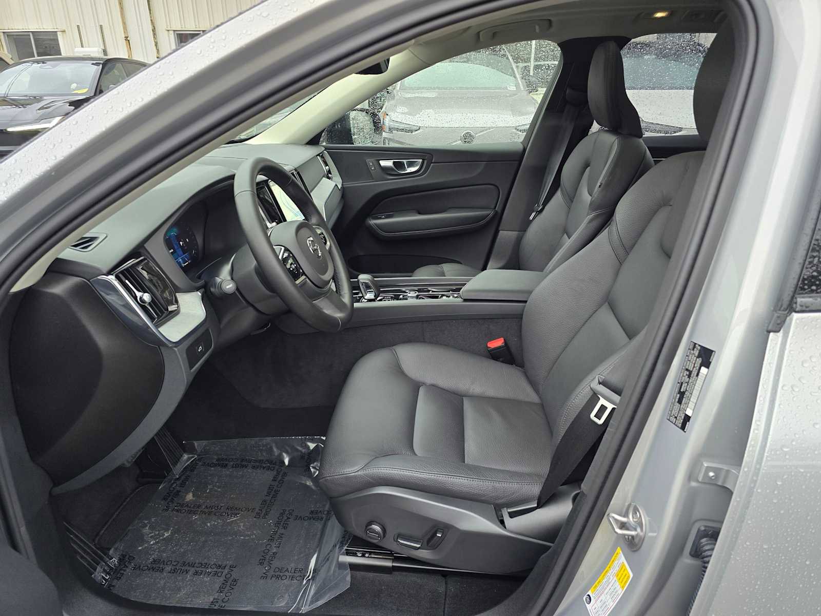 Certified 2025 Volvo XC60 B5 Plus image 20