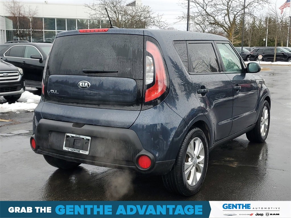 Used 2015 Kia Soul + image 4