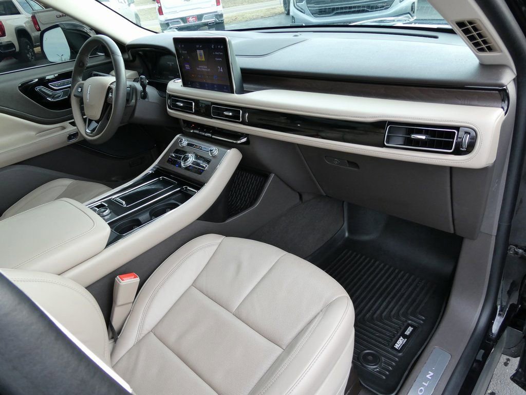 Used 2024 Lincoln Aviator Reserve w/ Equipment Group 201A AWD/4WD image 15