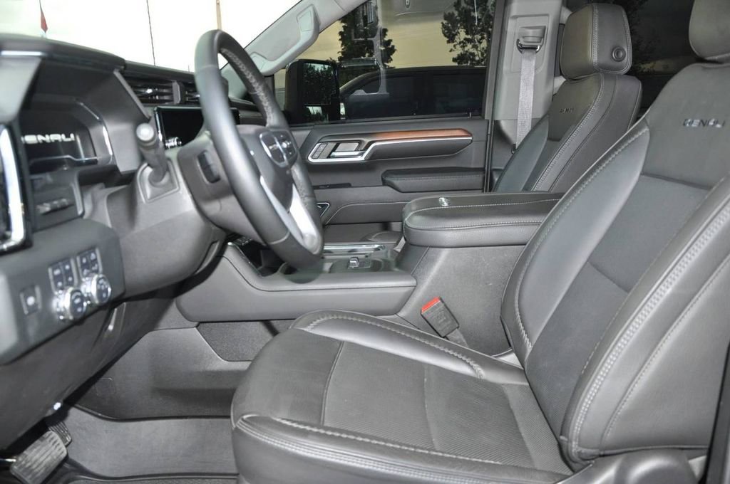 Used 2024 GMC Sierra 2500 Denali w/ Denali Reserve Package image 10