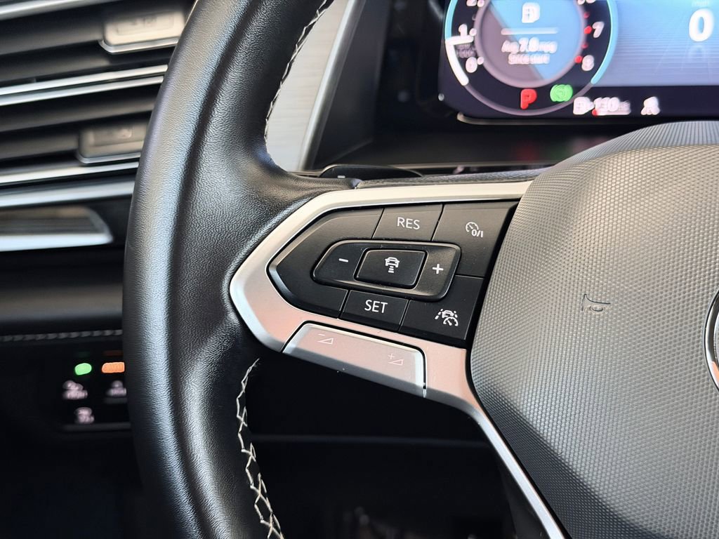 Used 2024 Volkswagen Atlas Cross Sport SE image 13