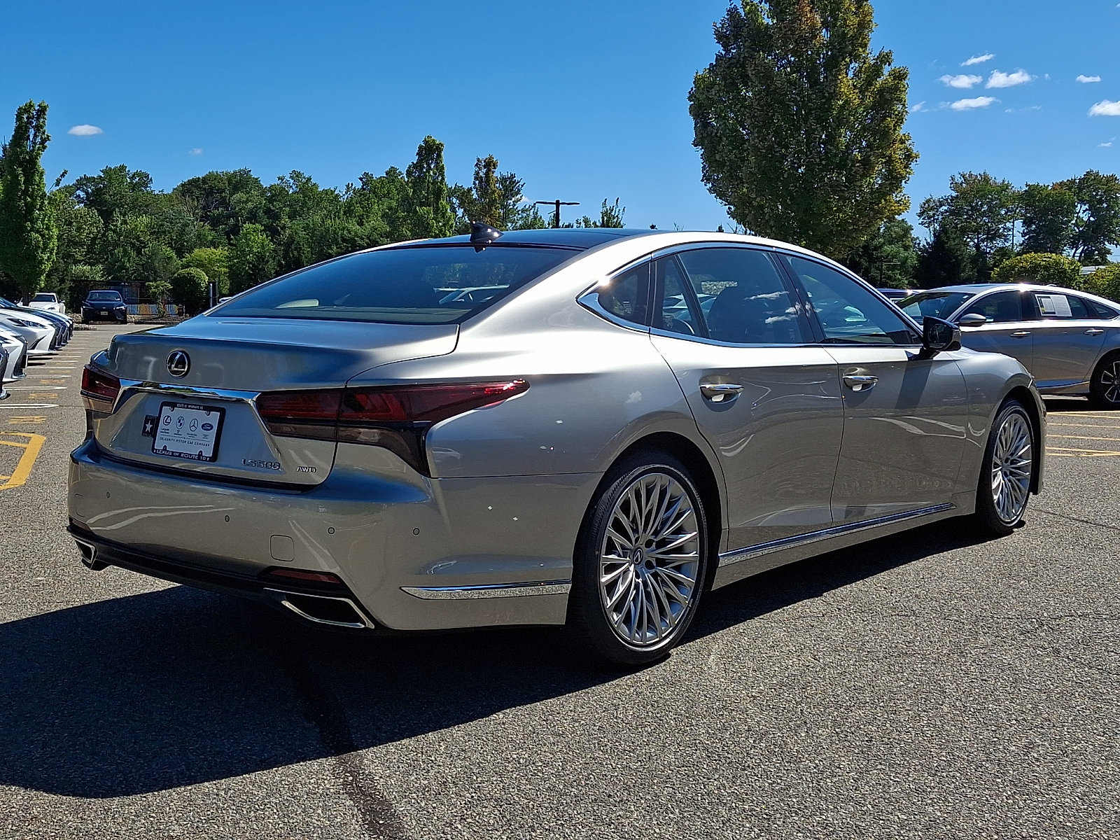 Used 2024 Lexus LS 500 AWD w/ Interior Upgrade Package image 7