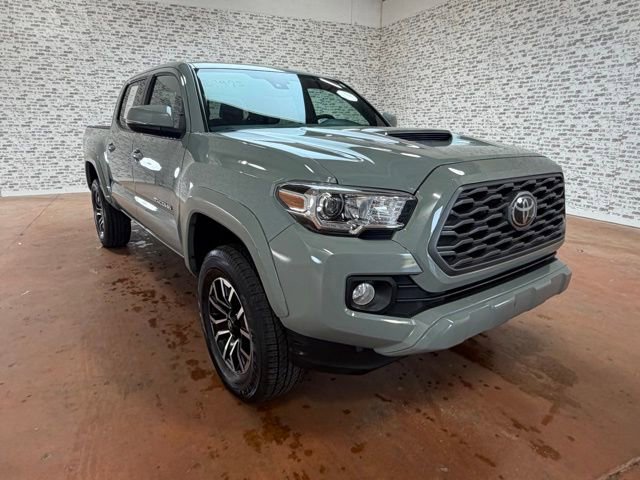Used 2023 Toyota Tacoma TRD Sport AWD/4WD image 7