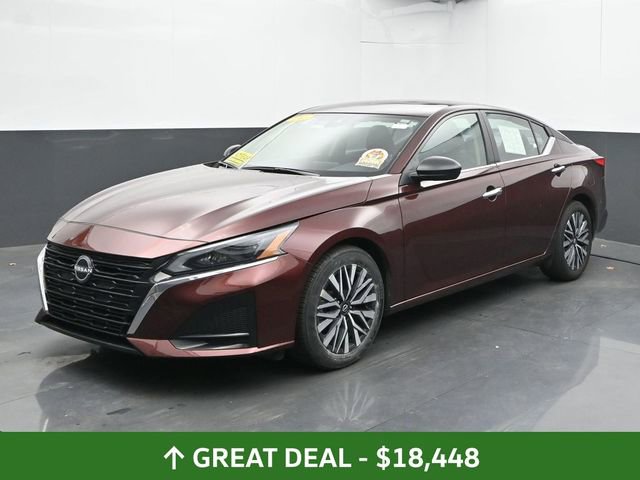 Used 2024 Nissan Altima 2.5 SV image 7