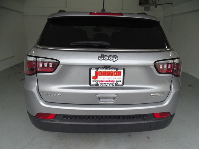 Certified 2022 Jeep Compass Latitude image 18
