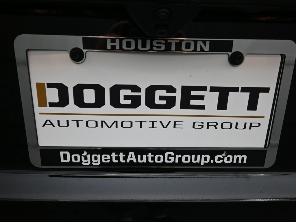 New 2026 Ford Expedition Active image 2