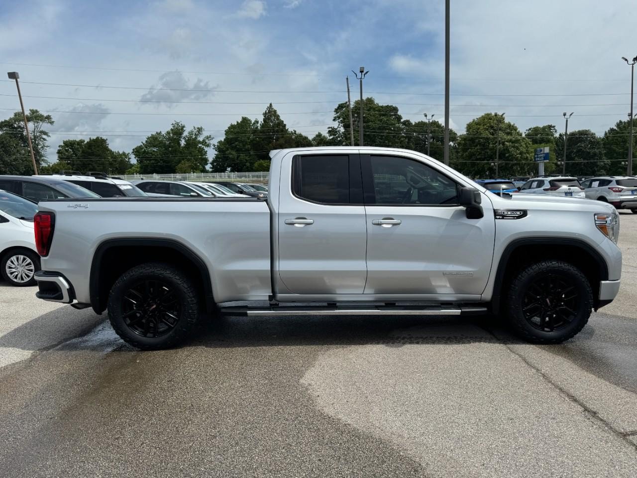Used 2019 GMC Sierra 1500 Elevation w/ Elevation Value Package AWD/4WD image 2