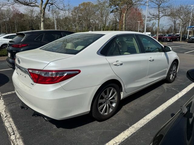 Used 2017 Toyota Camry XLE w/ Moonroof Package image 9