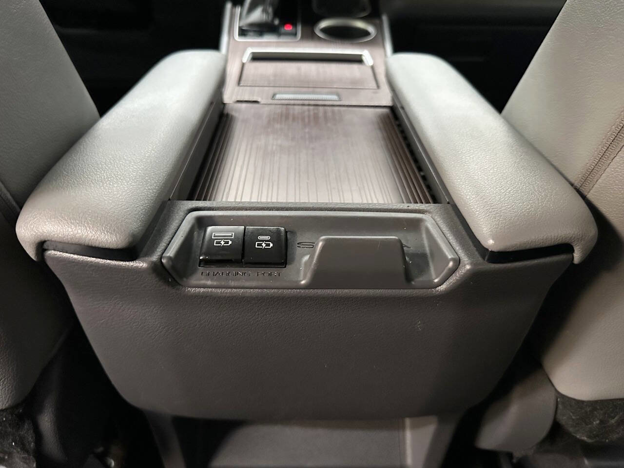 Used 2021 Toyota Sienna XLE image 26