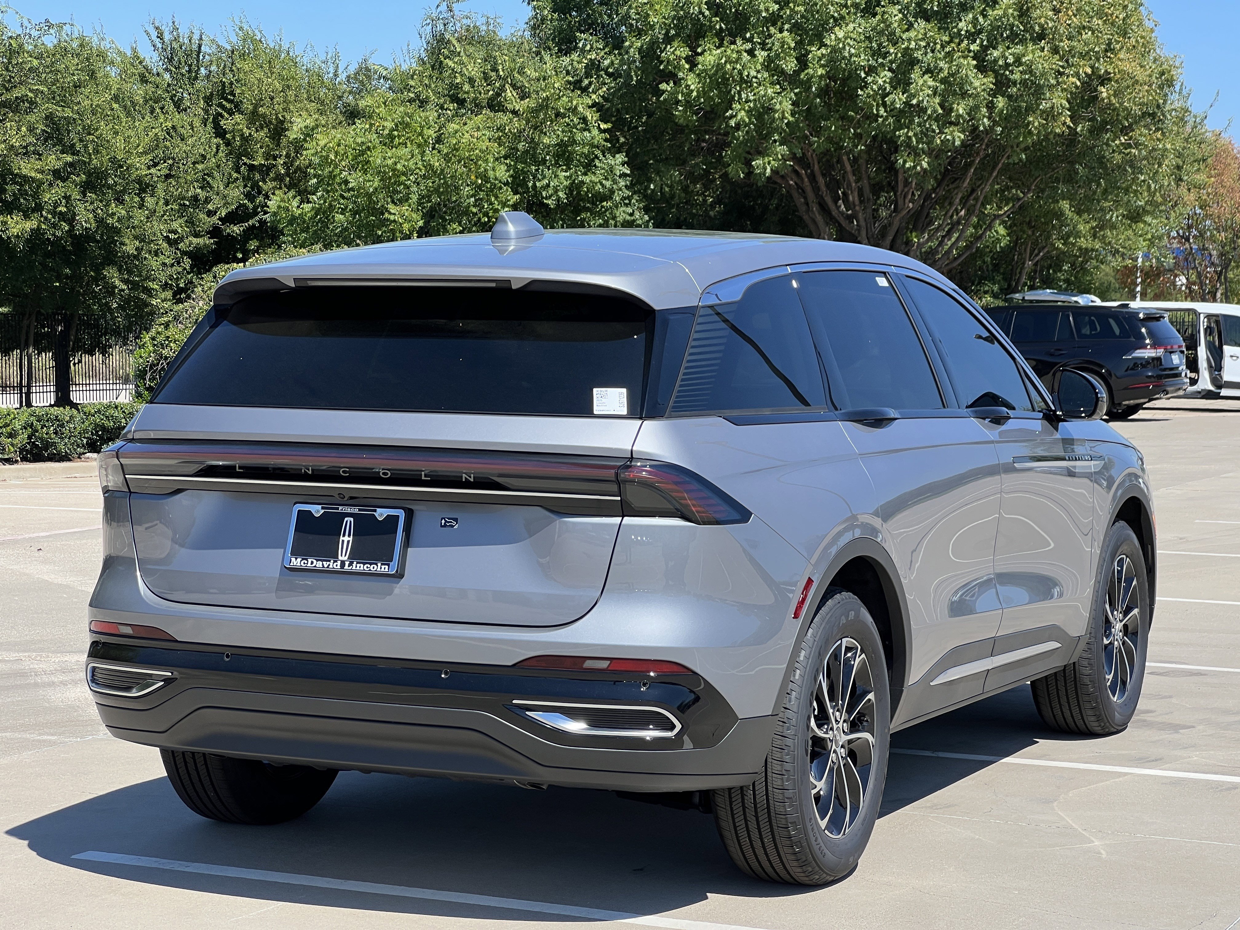 New 2025 Lincoln Nautilus Premier w/ Equipment Group 102A image 9