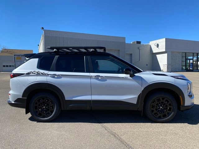 New 2026 Mitsubishi Outlander Trail Edition image 6