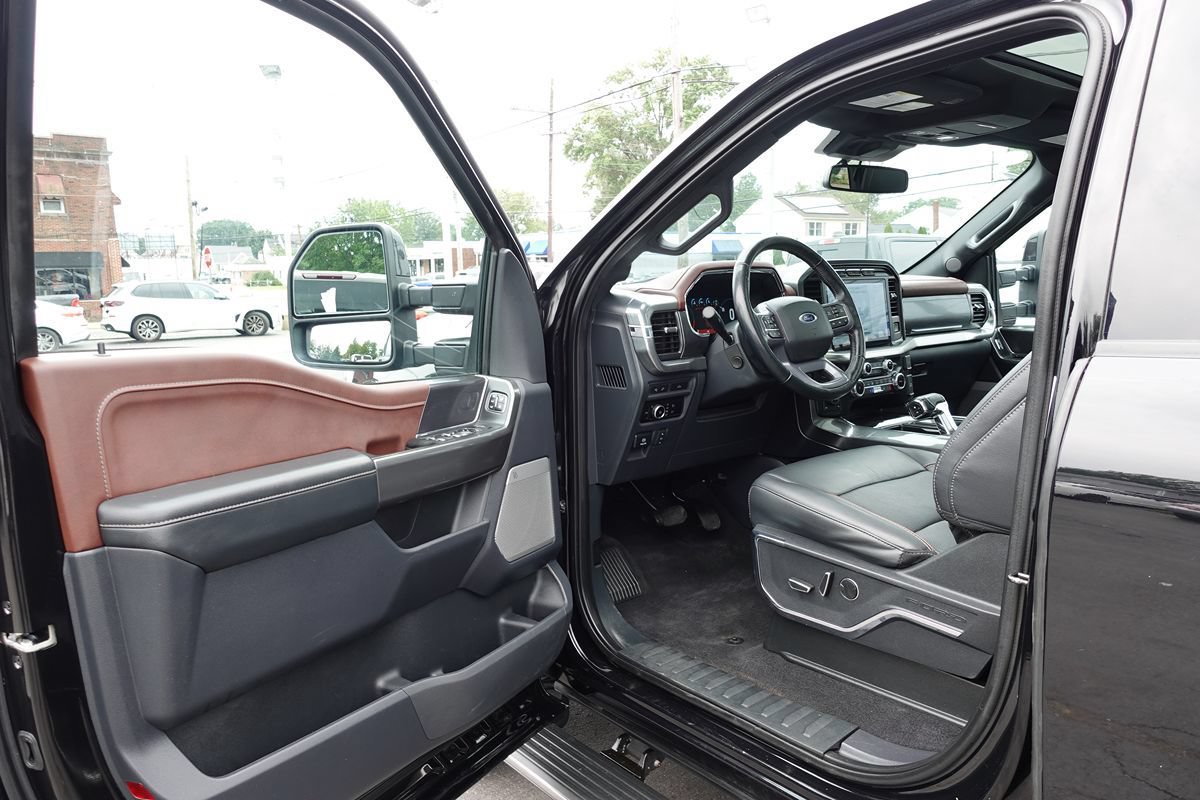 Used 2023 Ford F150 Lariat w/ Equipment Group 502A High AWD/4WD image 17
