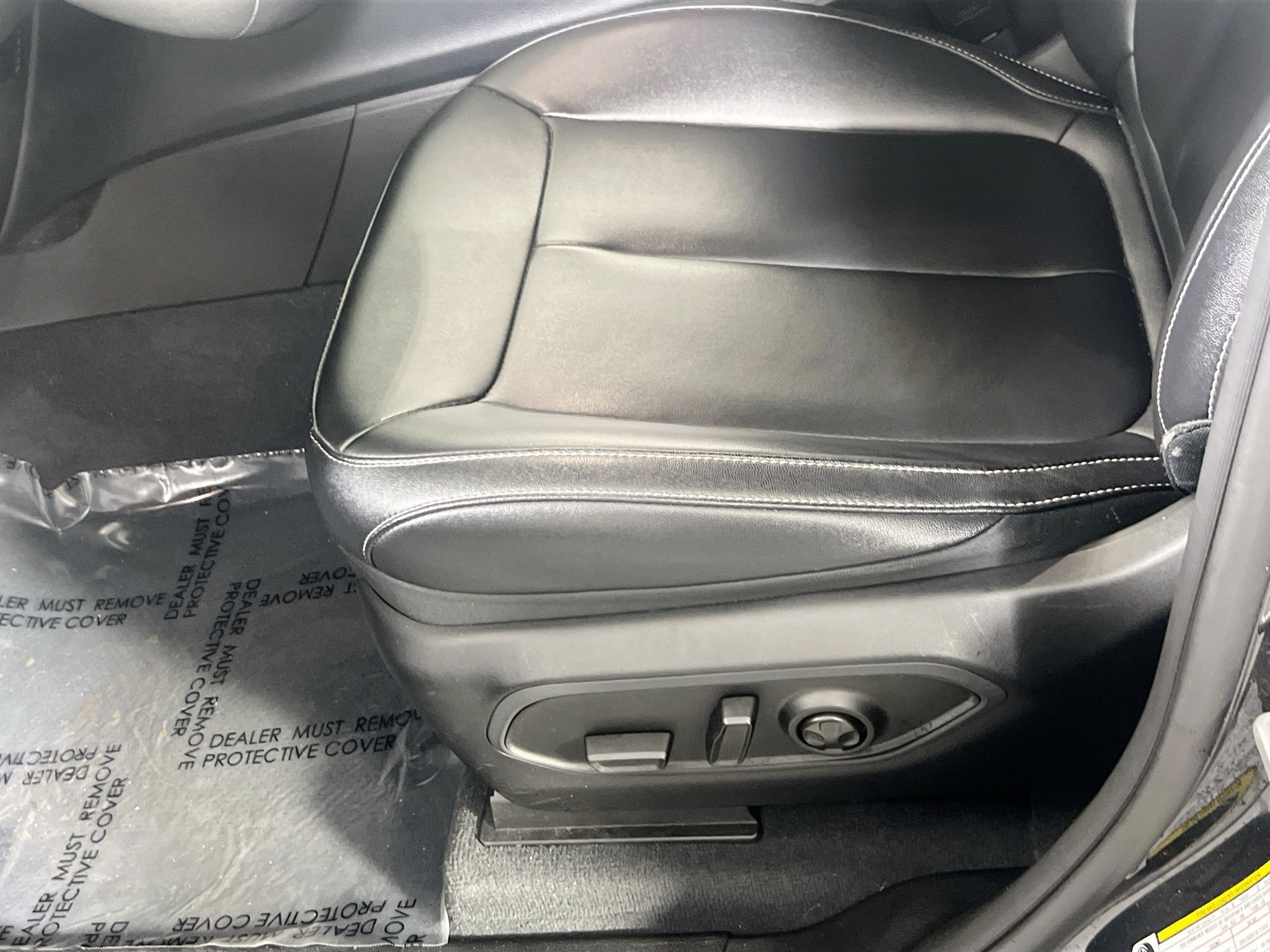 Used 2023 Jeep Grand Cherokee L Limited AWD/4WD image 19