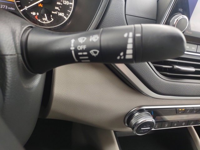 Used 2019 Nissan Altima 2.5 SV image 24