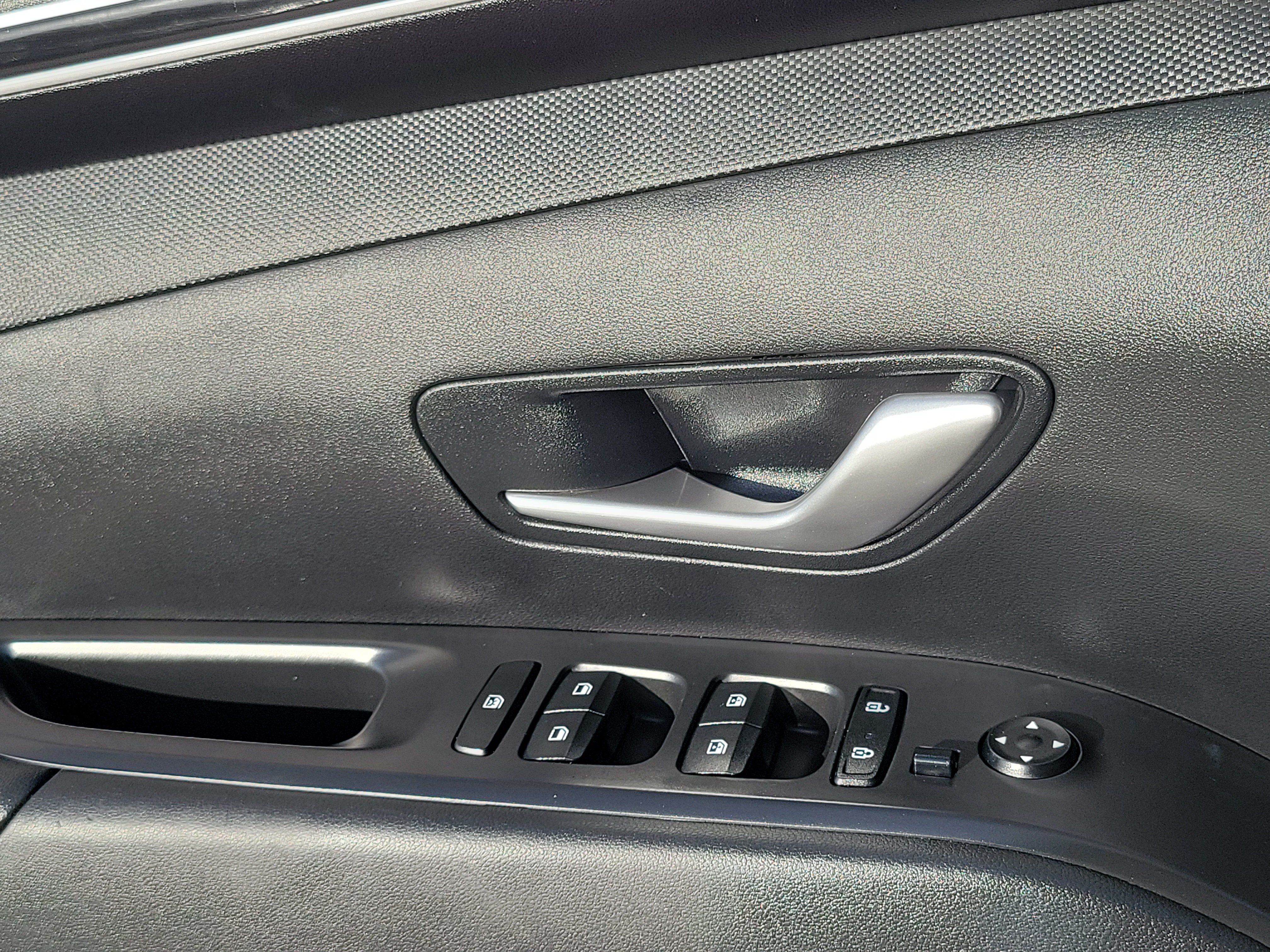 Certified 2024 Hyundai Tucson SEL AWD/4WD image 11