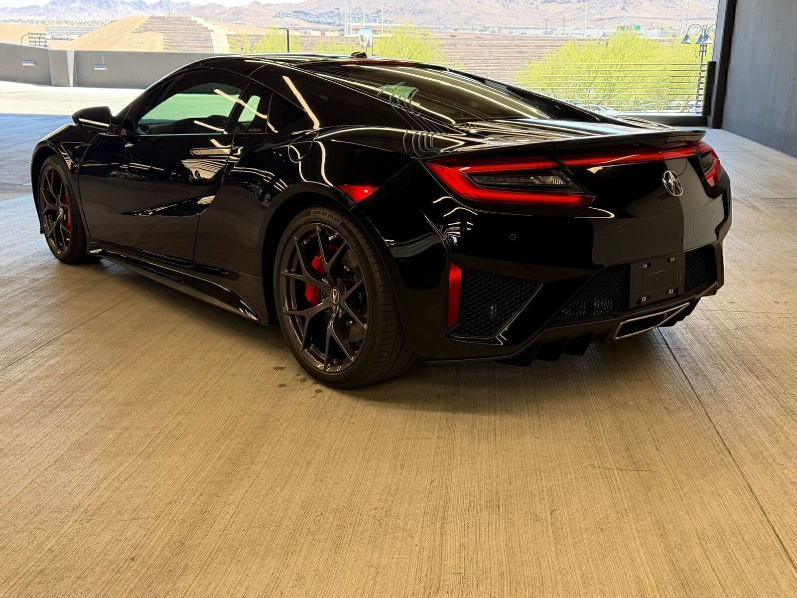 Used 2017 Acura NSX AWD/4WD image 3
