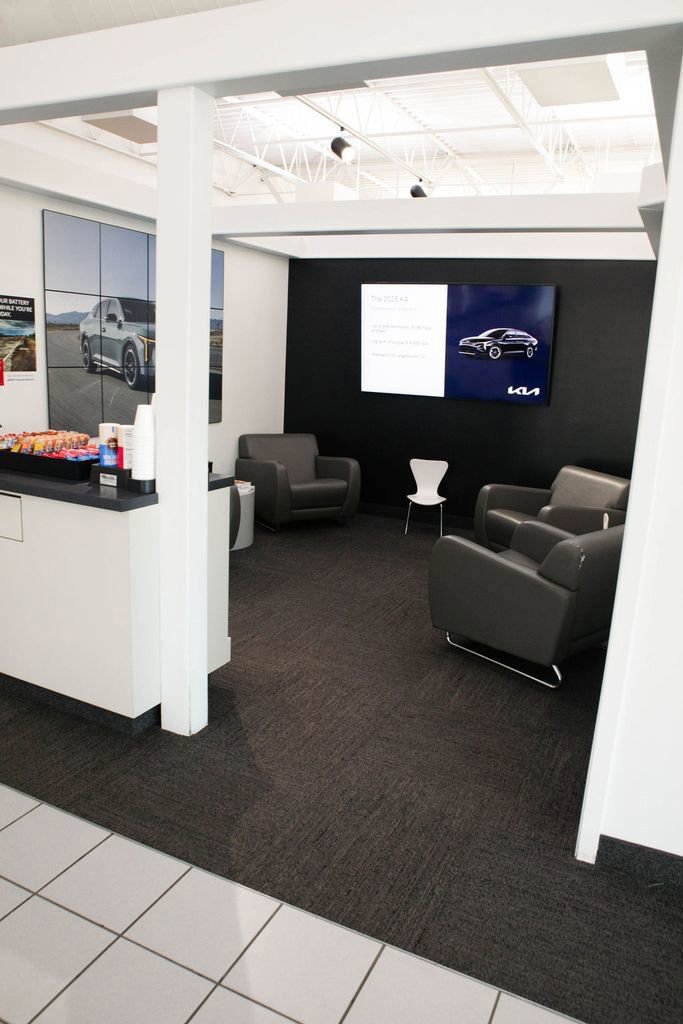 Used 2019 Chevrolet Blazer LT image 20