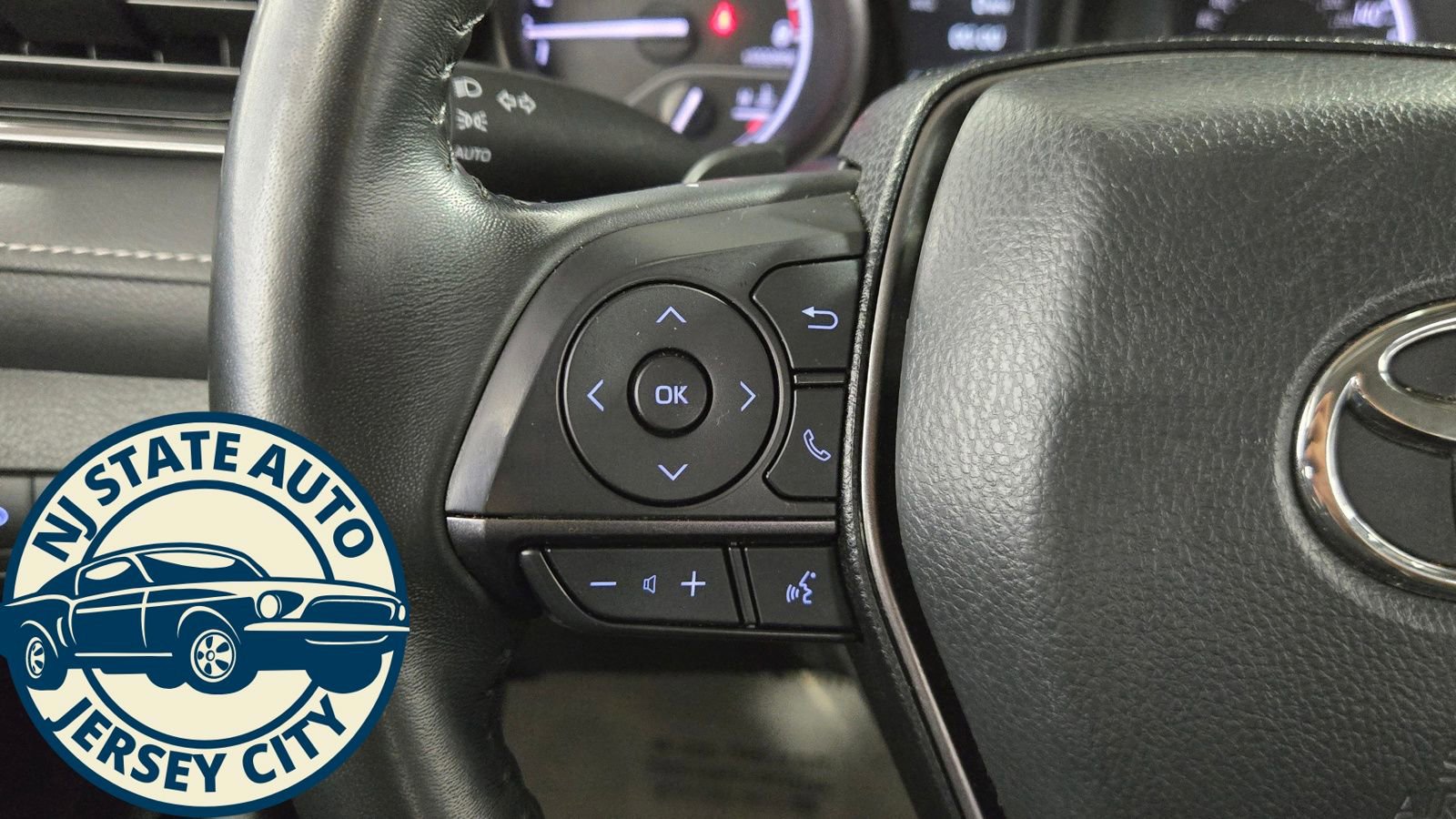 Used 2024 Toyota Camry SE image 11