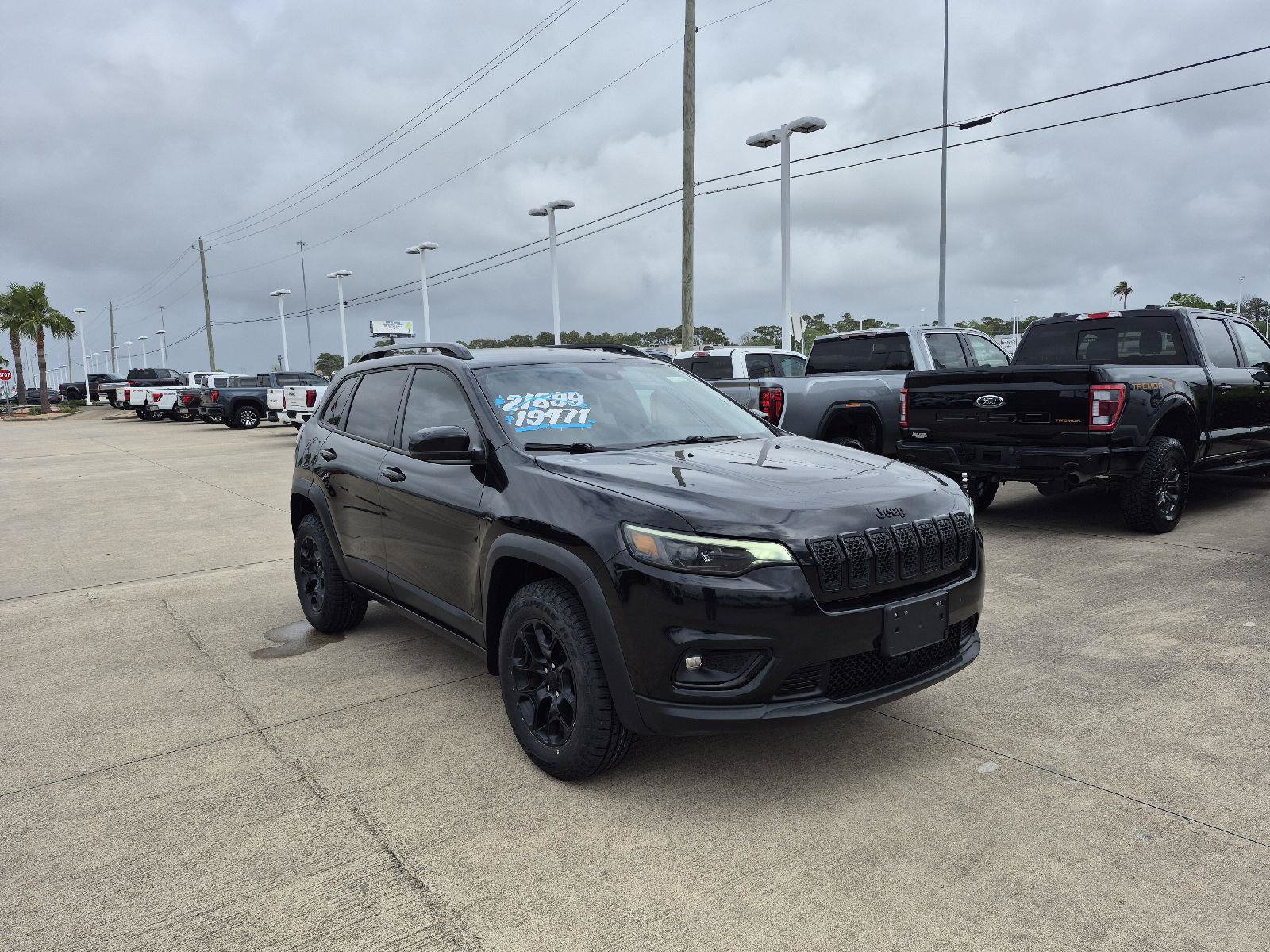 Used 2022 Jeep Cherokee Latitude AWD/4WD image 10