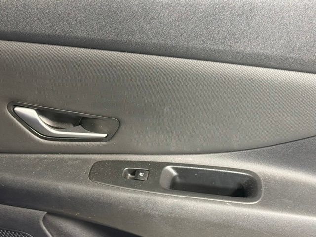 Used 2023 Hyundai Elantra SEL w/ Convenience Package FWD image 27