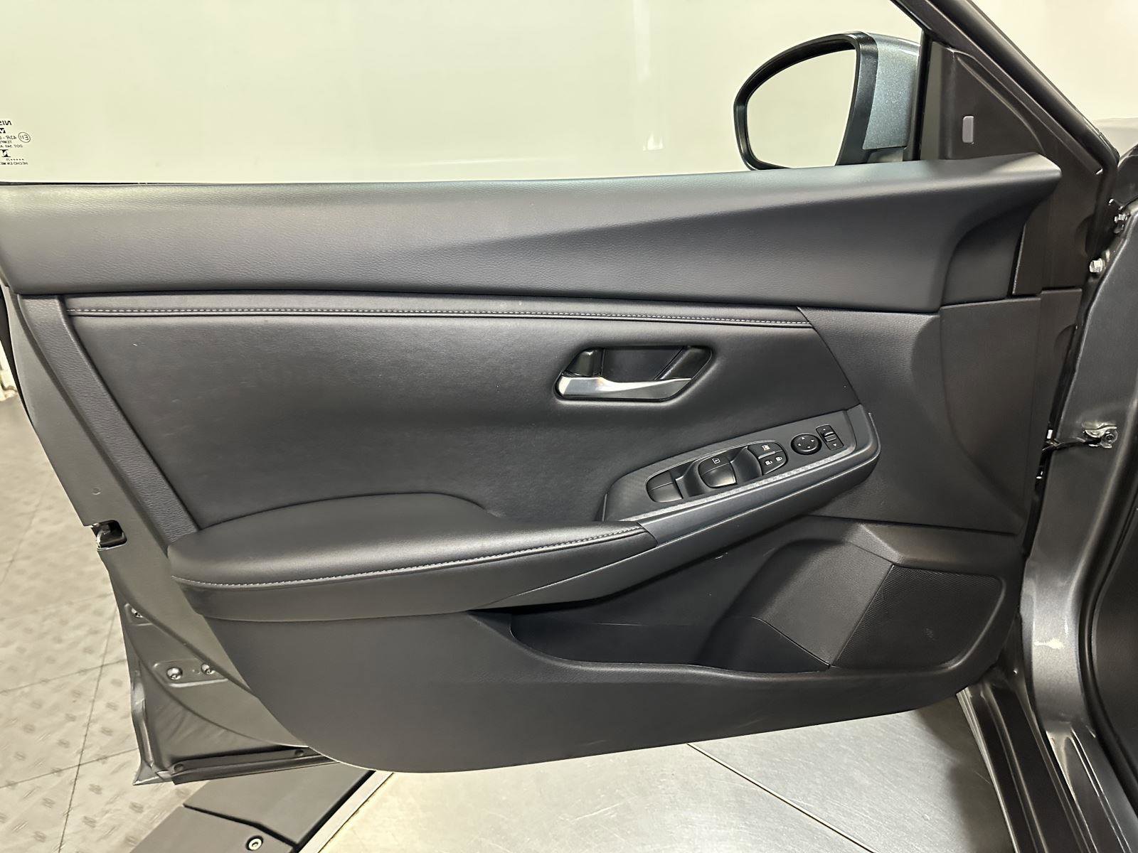 Used 2025 Nissan Sentra SV image 20