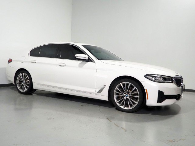 Used 2021 BMW 530e w/ Premium Package w/ Premium Package RWD image 1