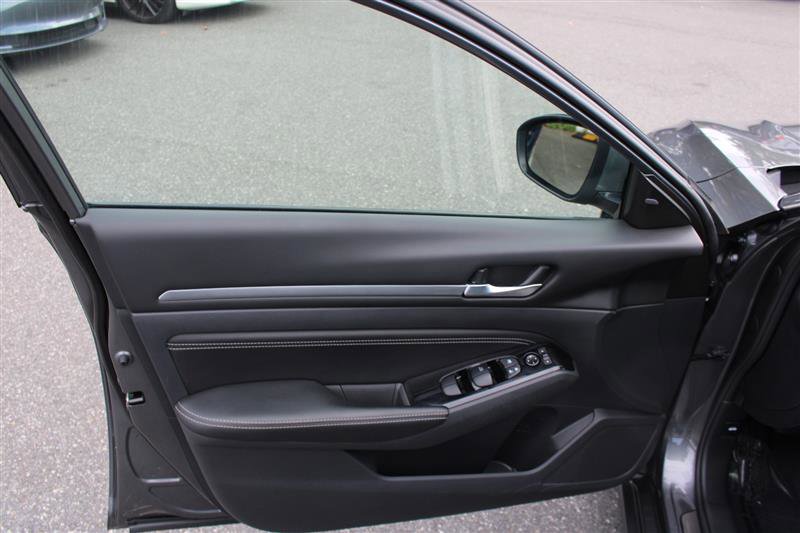 Used 2023 Nissan Altima 2.5 SL image 12