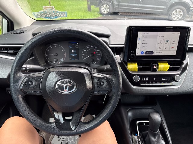 Used 2025 Toyota Corolla LE FWD image 10