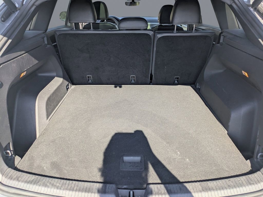 Used 2021 Volkswagen Atlas Cross Sport SE image 12