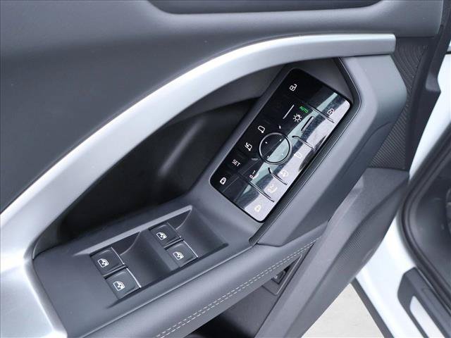 Certified 2025 Audi Q5 Premium w/ Convenience Package AWD/4WD image 12