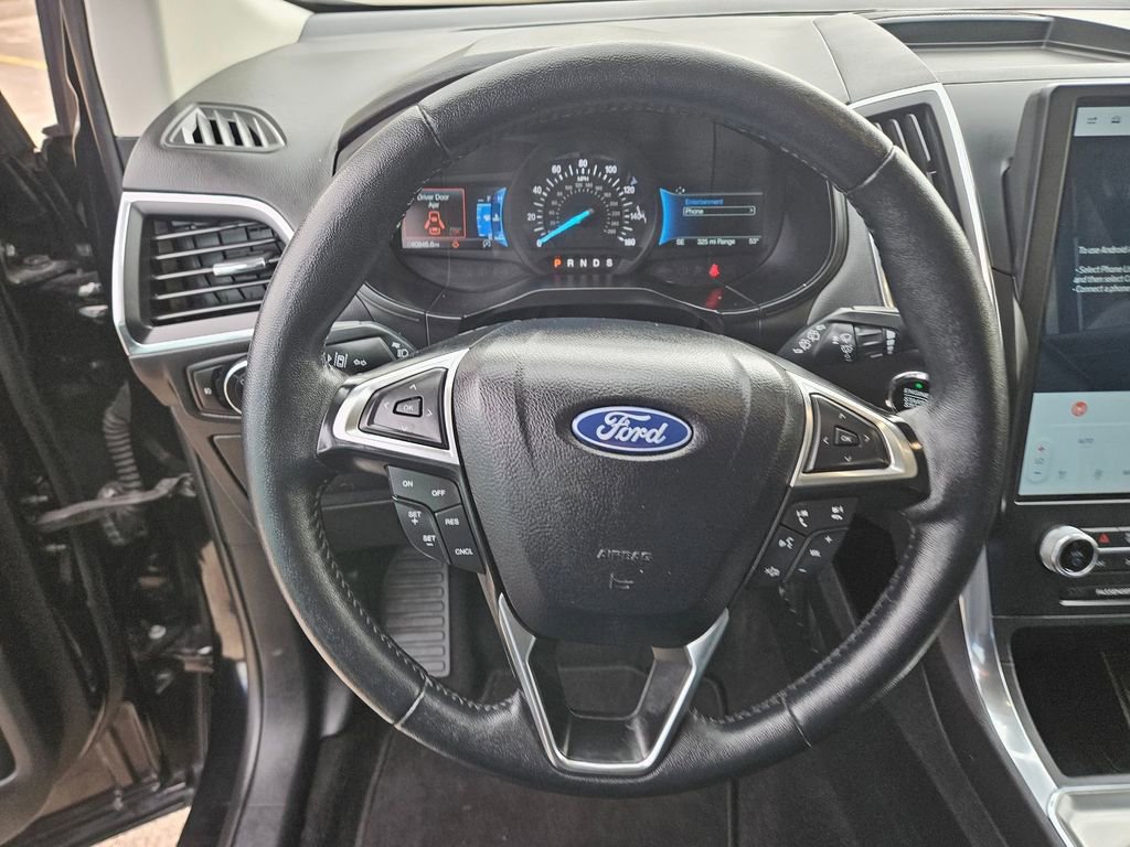 Used 2024 Ford Edge Titanium image 18