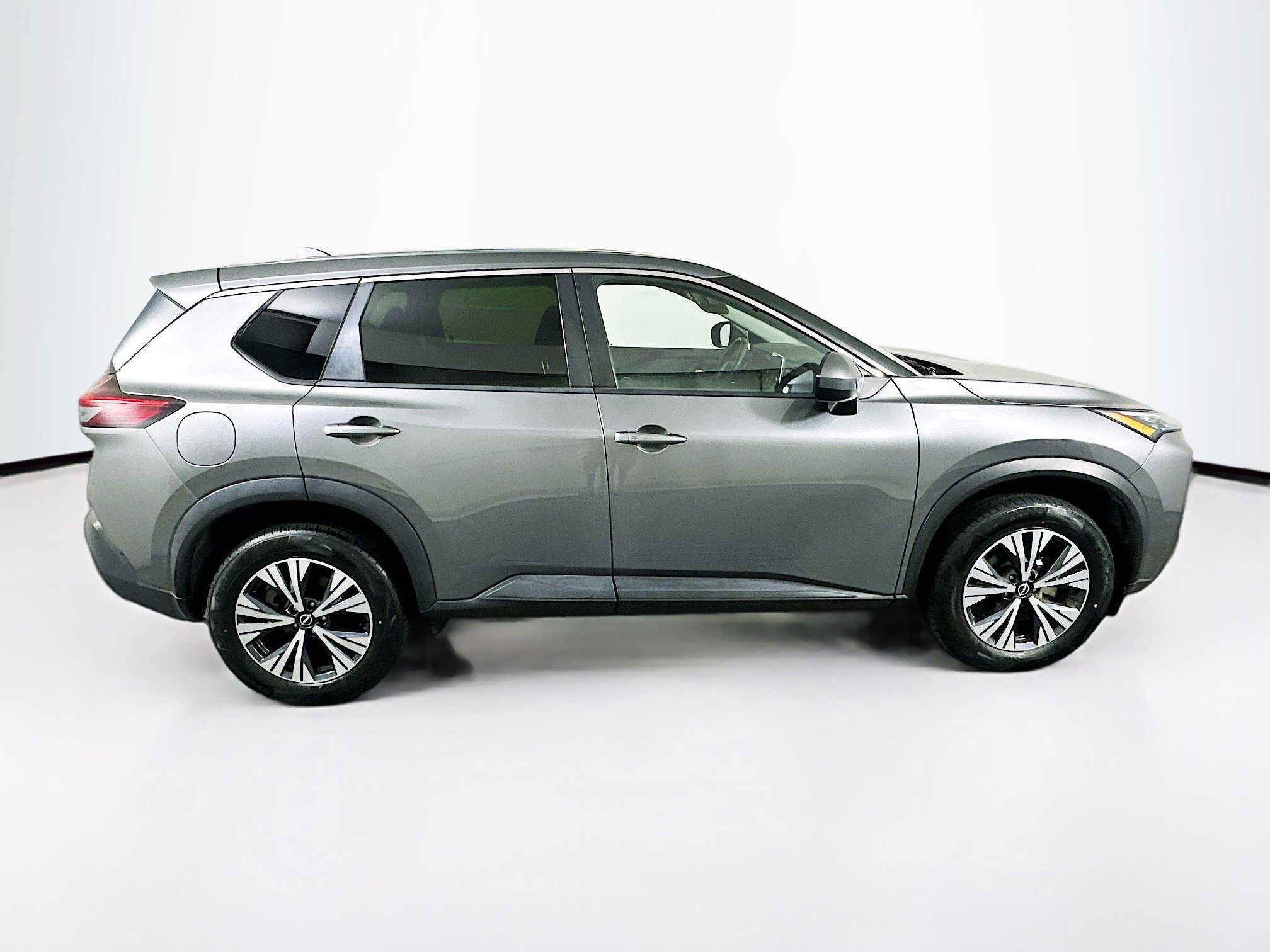 Used 2023 Nissan Rogue SV FWD image 10