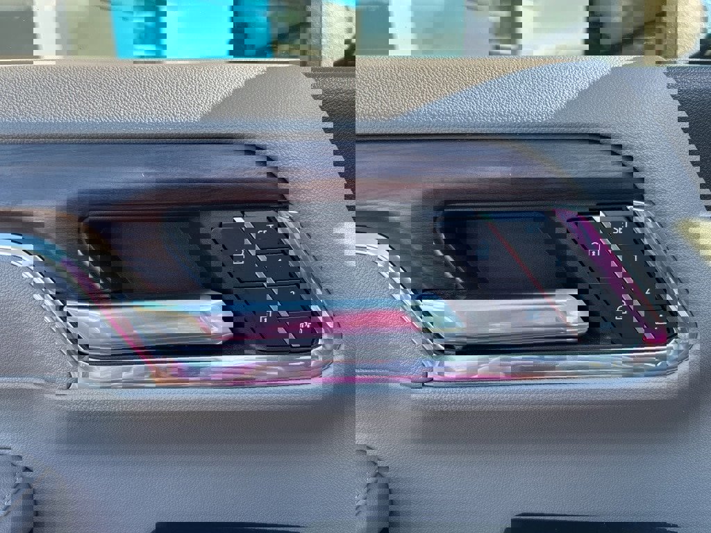 Used 2024 GMC Sierra 2500 SLT image 21