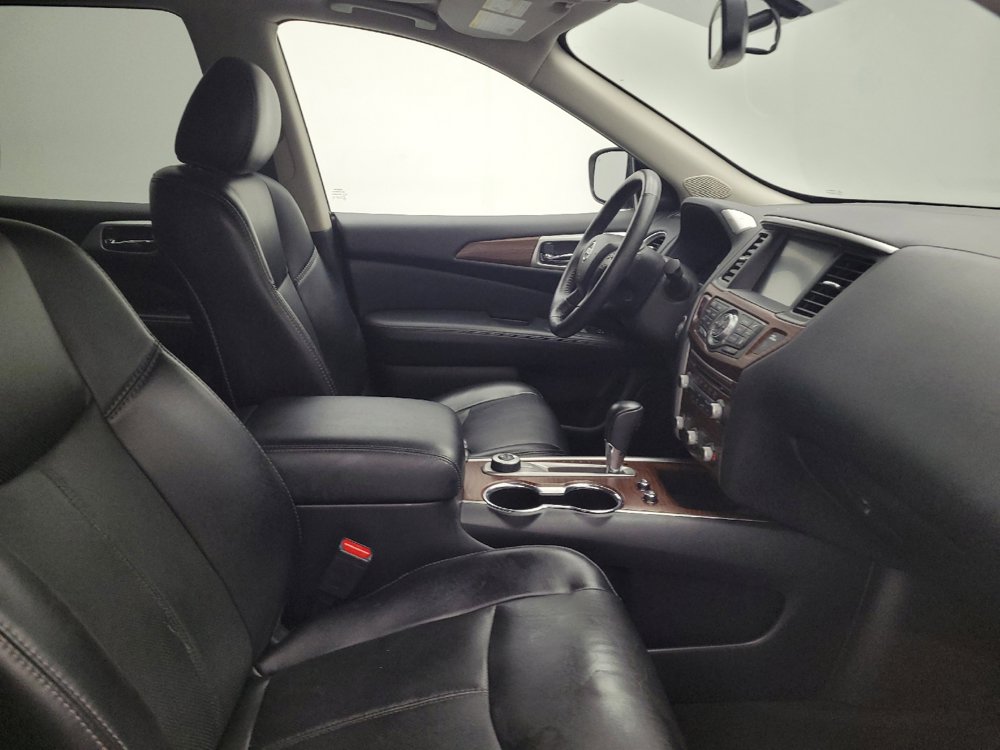 Used 2020 Nissan Pathfinder Platinum AWD/4WD image 21