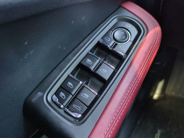 Used 2023 Porsche Macan image 28