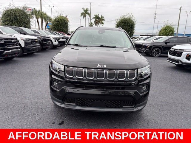 Used 2022 Jeep Compass Latitude FWD image 2
