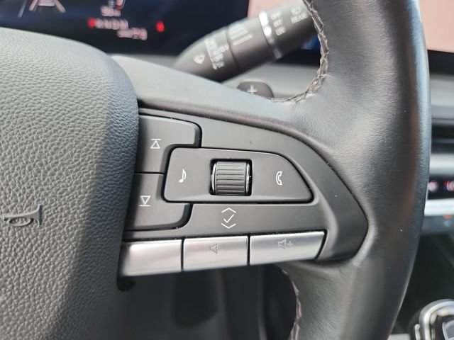 Used 2025 Cadillac XT4 Premium Luxury AWD/4WD image 21