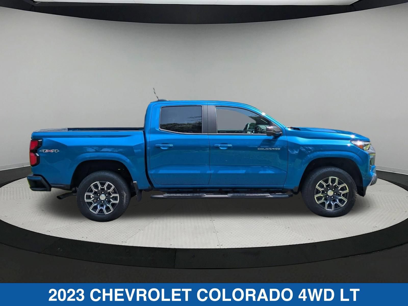 Used 2023 Chevrolet Colorado LT w/ LT Convenience Package III AWD/4WD image 2