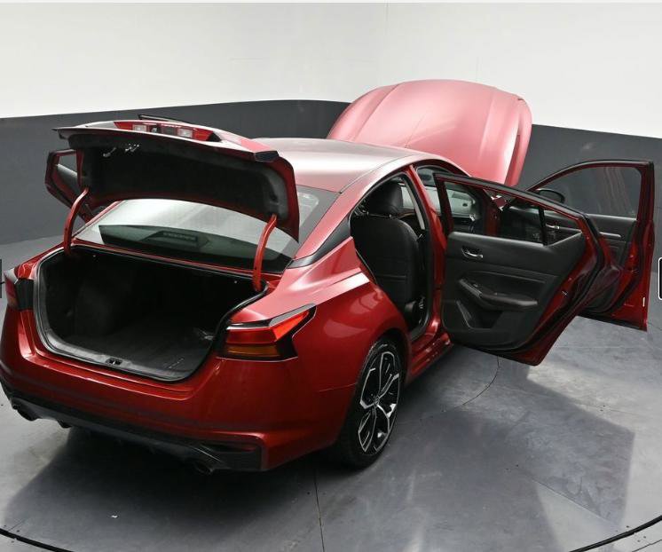 Used 2023 Nissan Altima 2.5 SR FWD image 7