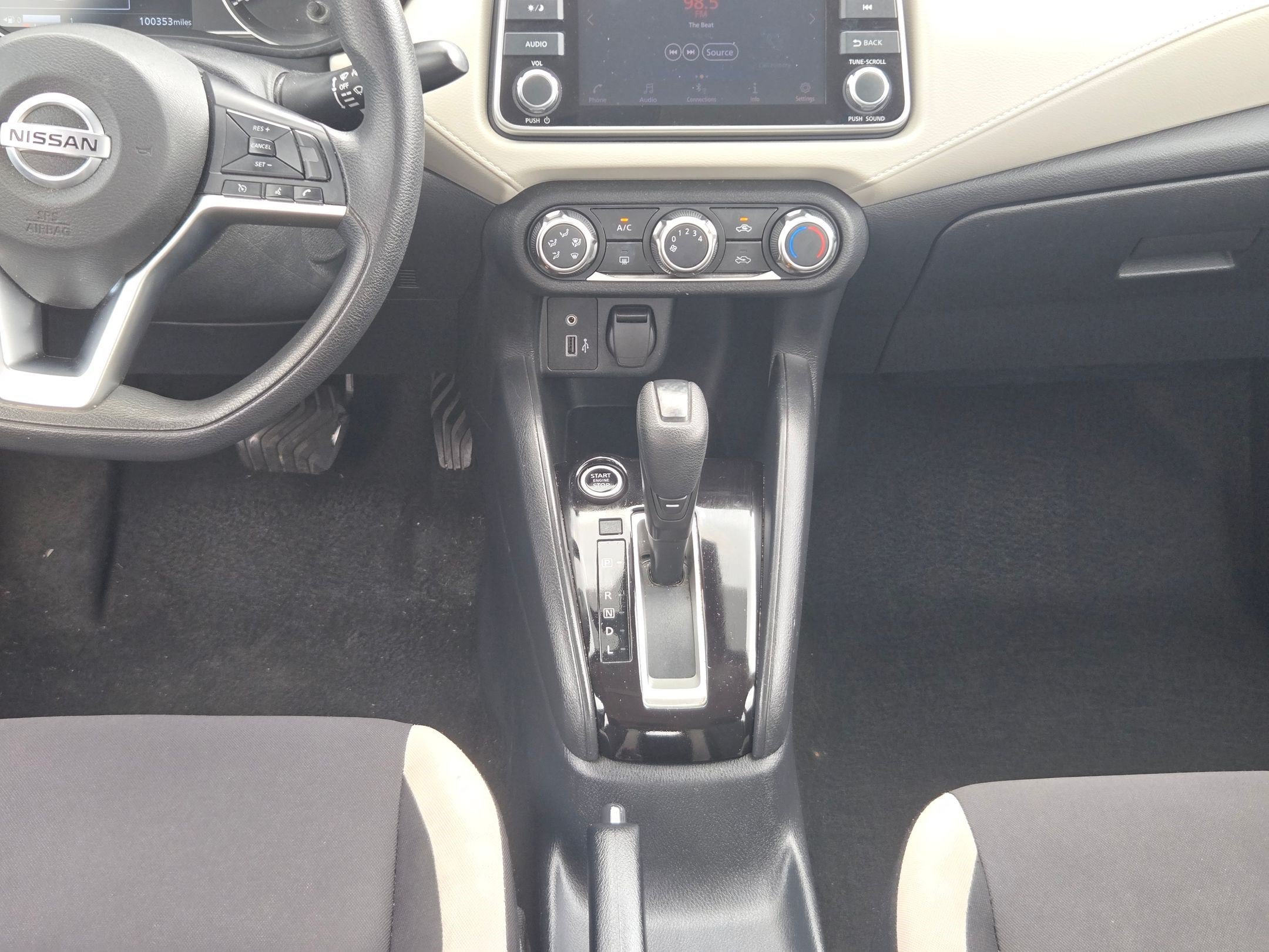 Used 2022 Nissan Versa SV FWD image 18