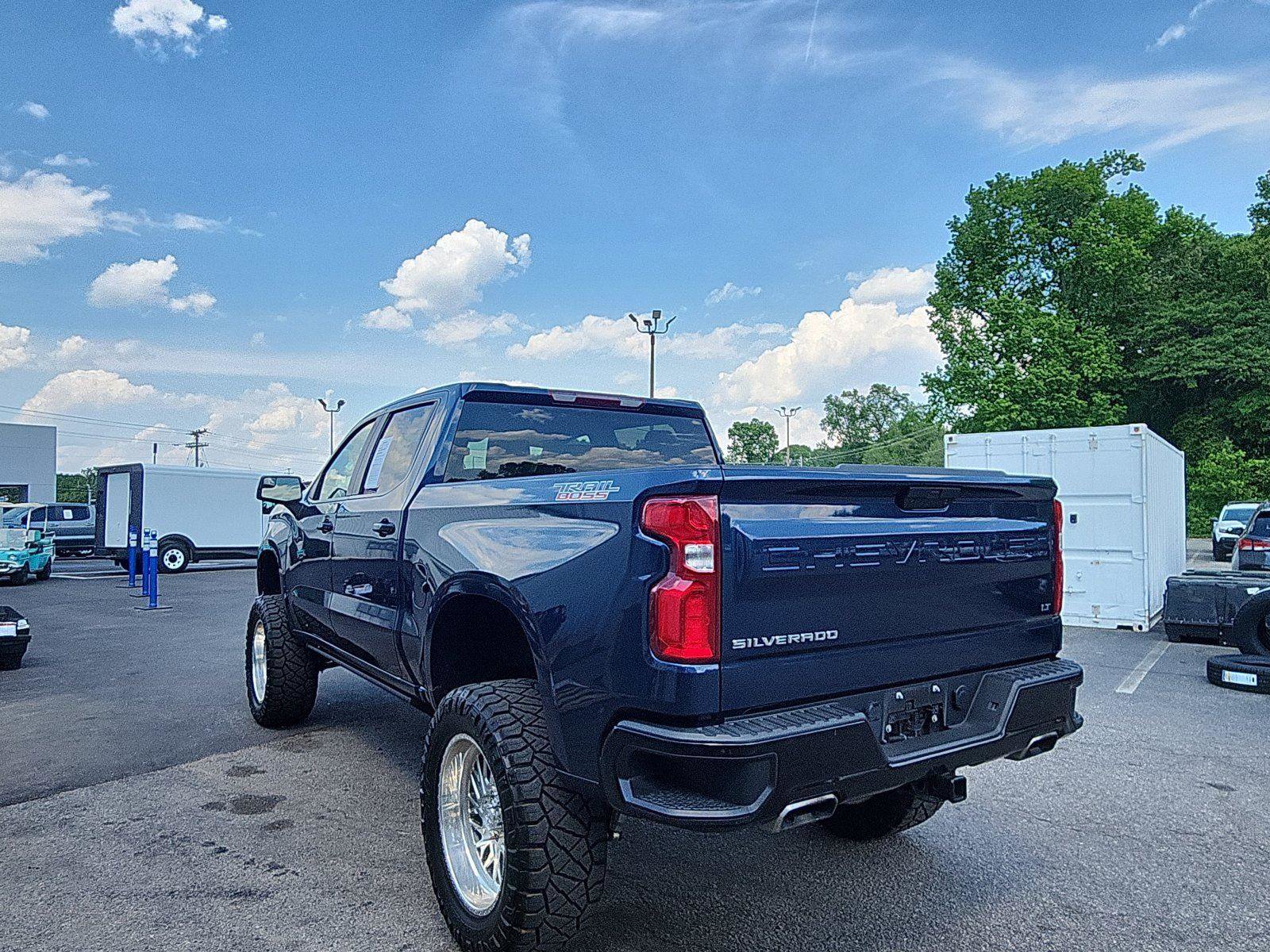 Used 2021 Chevrolet Silverado 1500 LT Trail Boss w/ Bed Protection Package AWD/4WD image 3