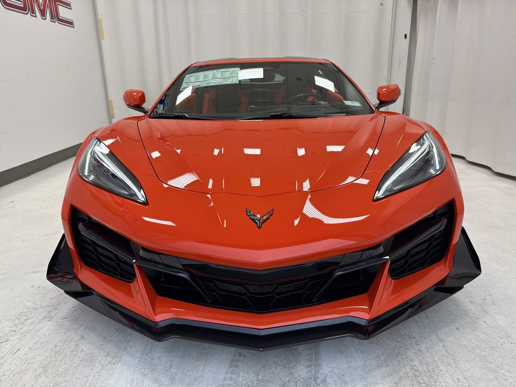 New 2026 Chevrolet Corvette Z06 w/ Z07 Performance Package image 2