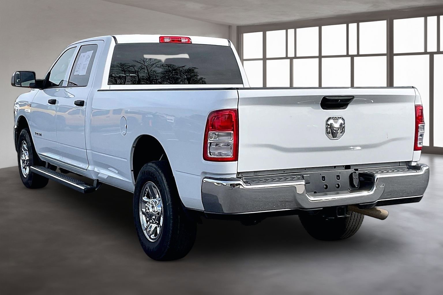 Used 2022 RAM 2500 Tradesman w/ Chrome Appearance Group image 4