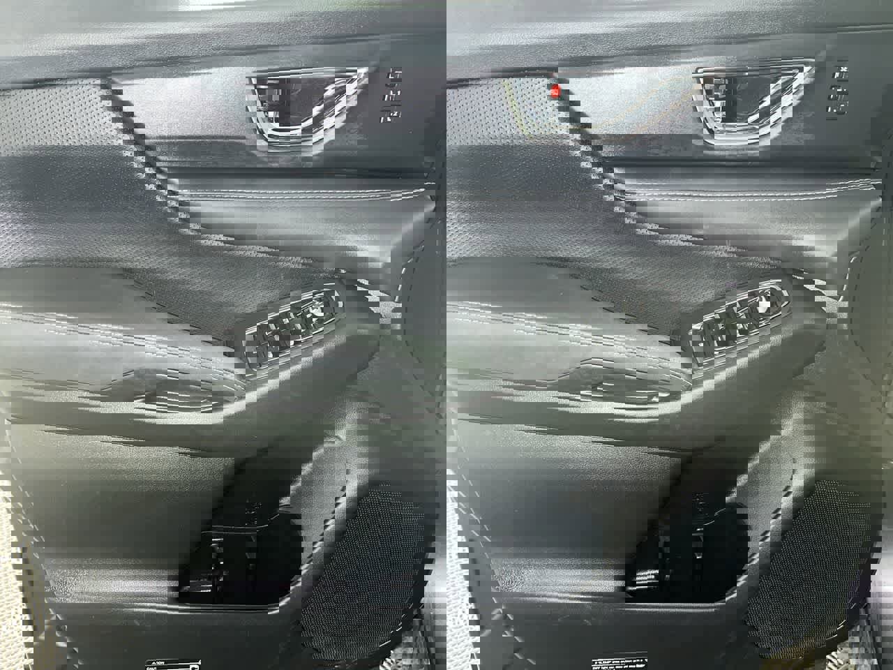 Used 2024 Subaru Ascent Limited image 13