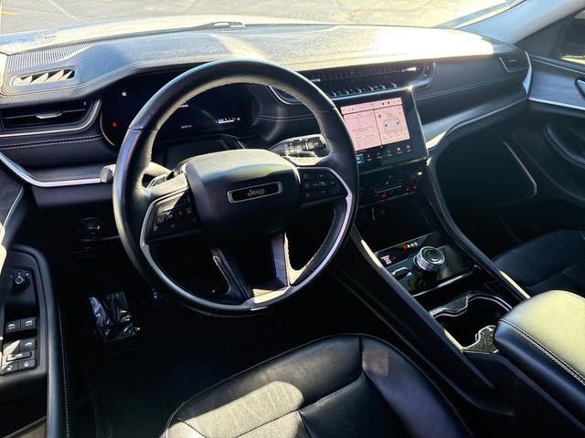 Used 2022 Jeep Grand Cherokee Limited image 24