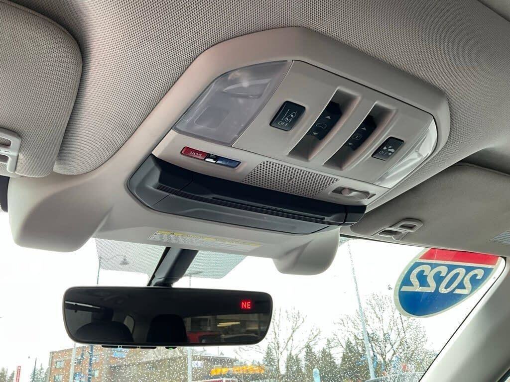 Used 2022 Subaru Ascent Limited w/ Technology Package image 19