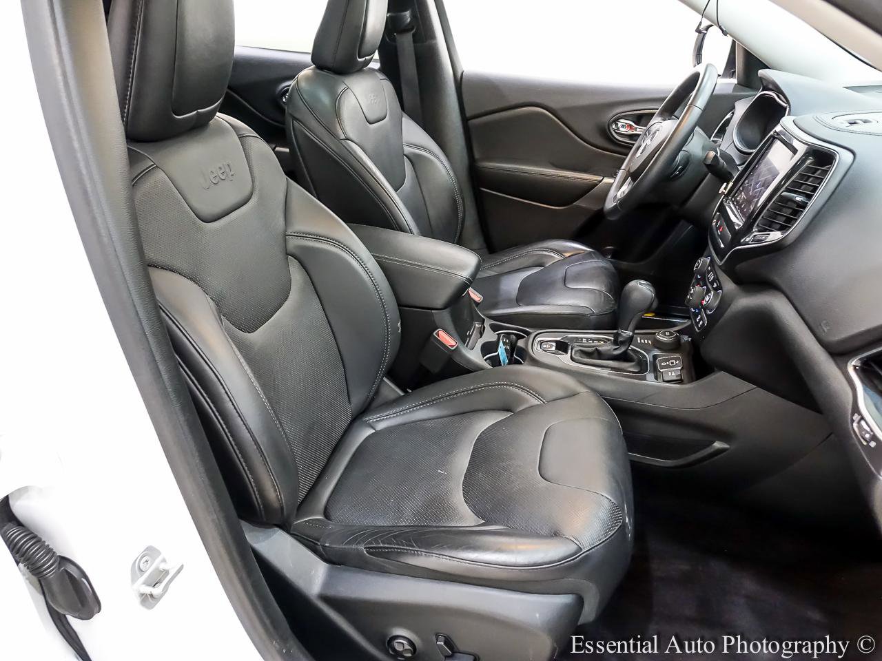 Used 2019 Jeep Cherokee Limited image 33