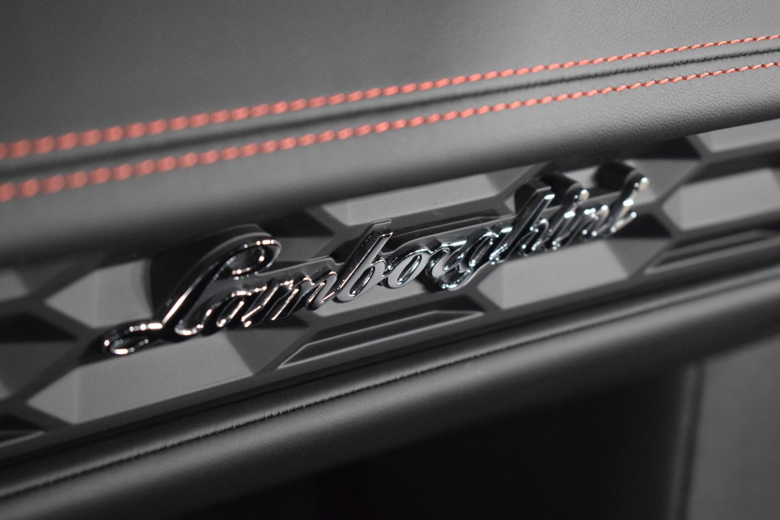 Used 2023 Lamborghini Huracan EVO image 24